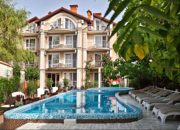 Готель Pharaon De Lux