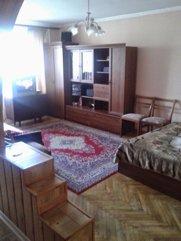 Apartment on Naberezhnaya 38