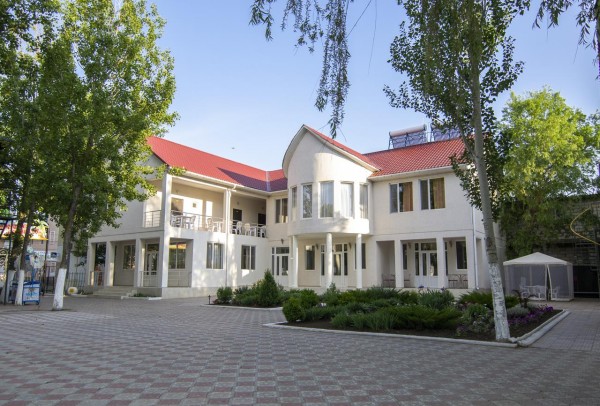 Готель База відпочинку Сонячна-Позитив