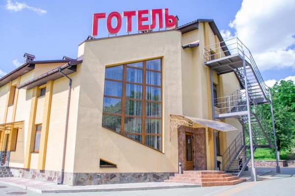 Отель Каприз