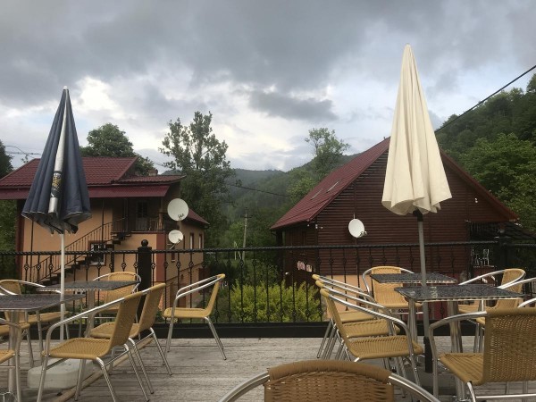 Дом для відпустки Na VASULI u Vitaliya i Volodi знаходиться в селищі Кваси. До послуг гостей загальний лаундж, сад і тераса. З