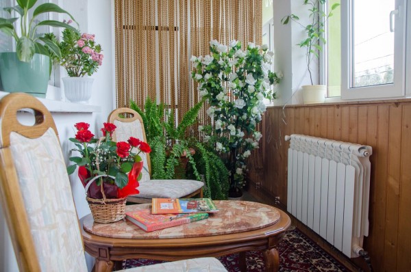 Лодж «Садиба Вояж» розташований в місті Коломиї, в 49 км від міста Яремче. На території розбитий сад. Надається безкоштовний W