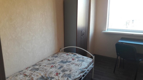 Хостел «Чернівці» з видом на місто розташований в Чернівцях. До послуг гостей безкоштовний Wi-Fi. До послуг гостей загальна ку