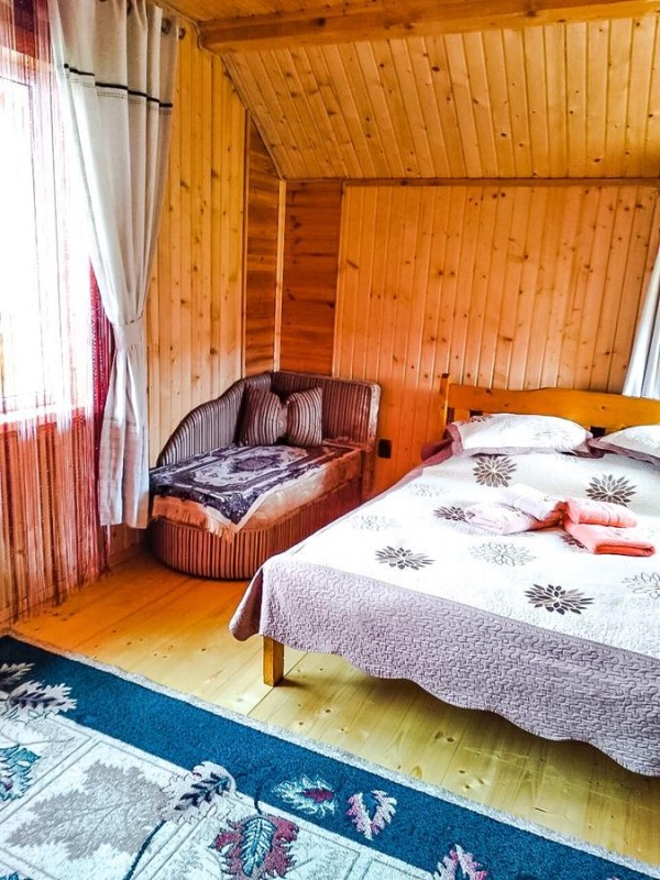Guest house "On Zarechny" with a garden is located in the village of Mikulichin. It offers a terrace,