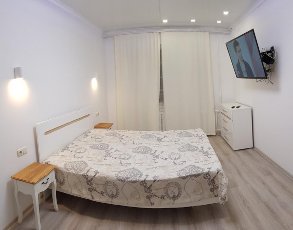 Hi-tech style apartment