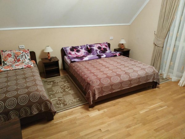 Гостевой будинок «Пролісок» знаходиться в селі Синяк. До послуг гостей ресторан, цілодобова стійка реєстрації, загальний лаунд