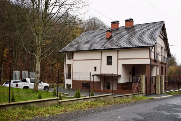 Лодж Кришталева Вода