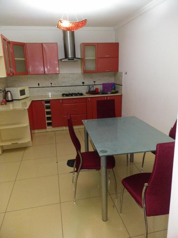 F -E C миниотель