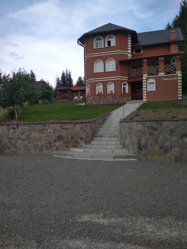 Guest House "Milana" with a terrace is located in the village of Slavskoe. All rooms have a balcon