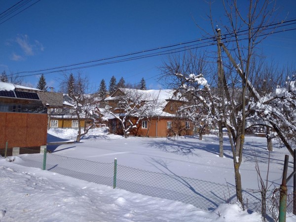 Гостевой будинок «Оренда будиночка для 4-5 чоловік» розташований в селі Микуличин. До послуг гостей тераса, безкоштовна приват