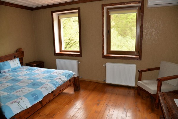 Motel Signi Potoki is located in Svalyava. It offers free Wi-Fi. There is a terrace. Room service is 