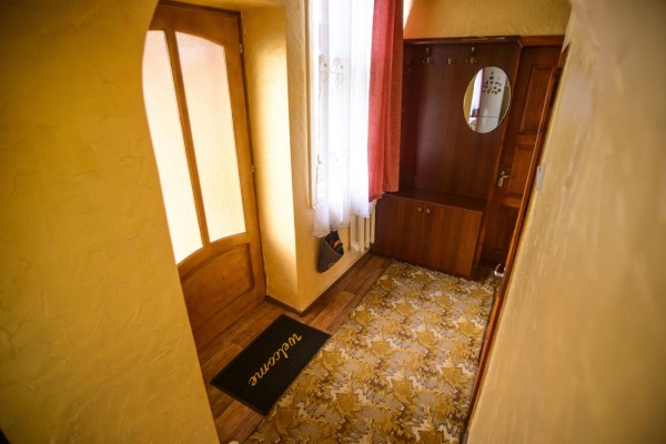  Petefi Flat apartments with a shared lounge and a garden are located in Uzhgorod. Offering garden