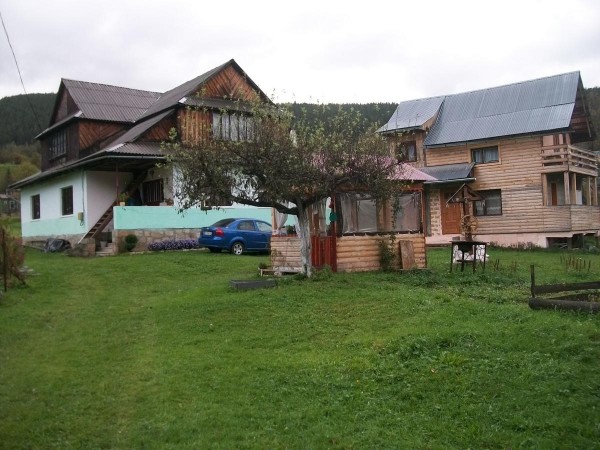 Hot sales in Yaremche! Guest House Karpatskiy Maetok is located in Yaremche. It offers direct access 