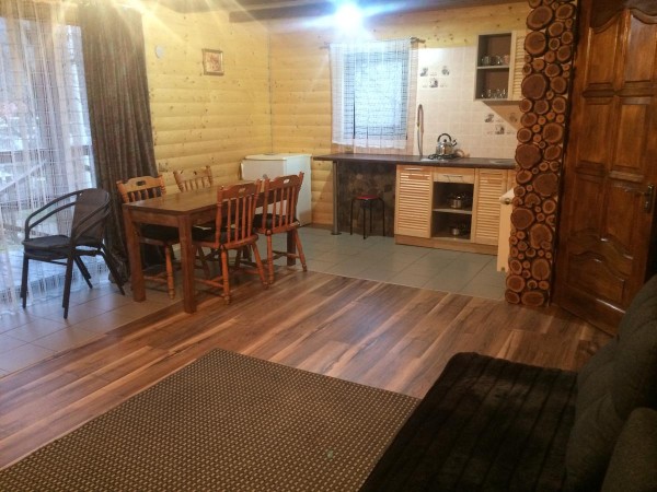 Гостьовий будинок Три берези