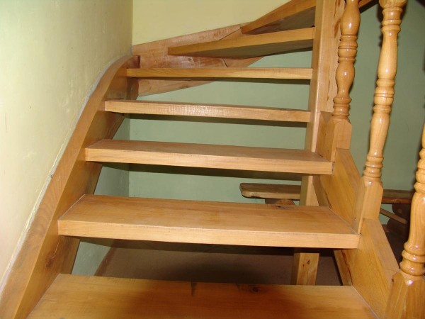 One of the best options we have selected in the city of Yasinya. It offers rooms with a private balco