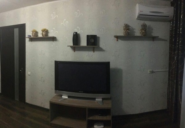 Apartment on Polia 127