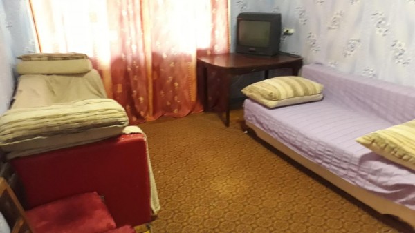 Budget 2-room. apartment in the center, receipts