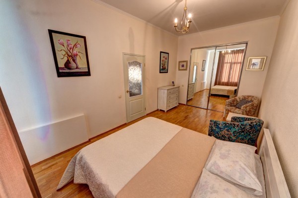 Apartment Velyka Vasylkivska st. 29