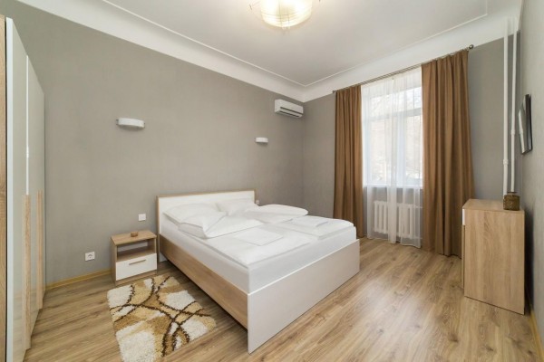 Suit to the Bresport Fence