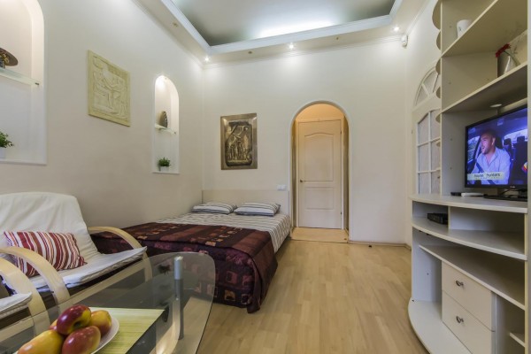 F /A 1к Центр комфортабельні апартаменти біля Стадіону Олімпійський, 2 хв