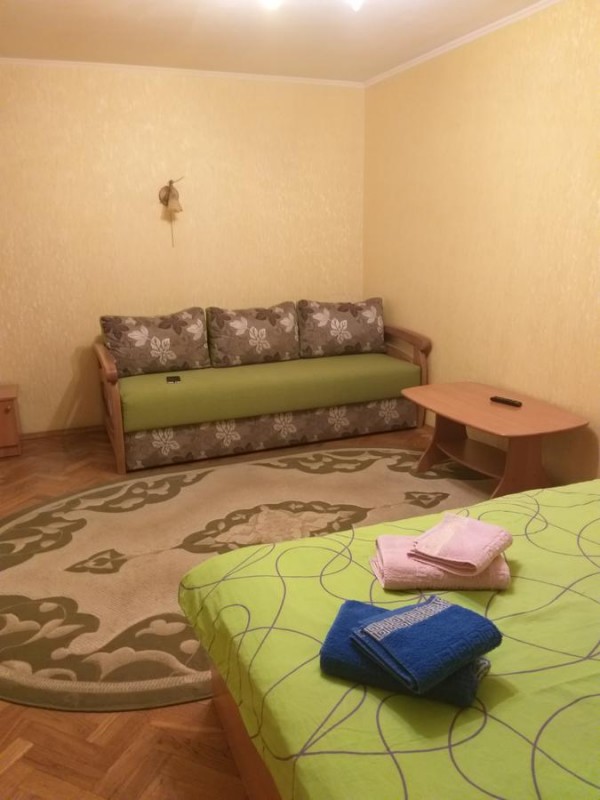 Apartment on Patriarkha Mstyslava Skrypnyka Street