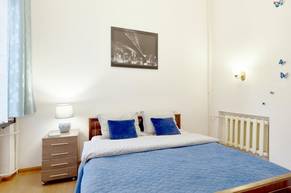 S12-58 MODERN APARTHOTEL WITH TWO 2 BEDROOMS IN CENTRAL KIEV - BESSARABSKA SQUARE