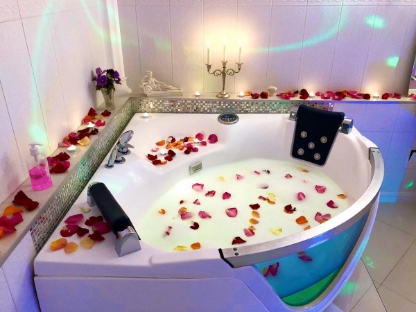 F / a Квартира з джакузі Київ