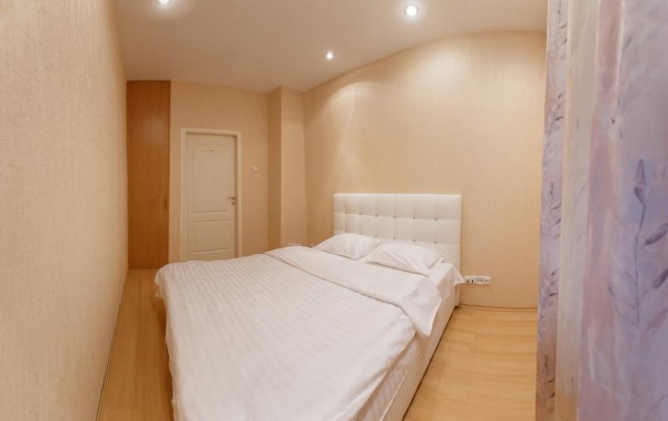 F / центральна площа квартир