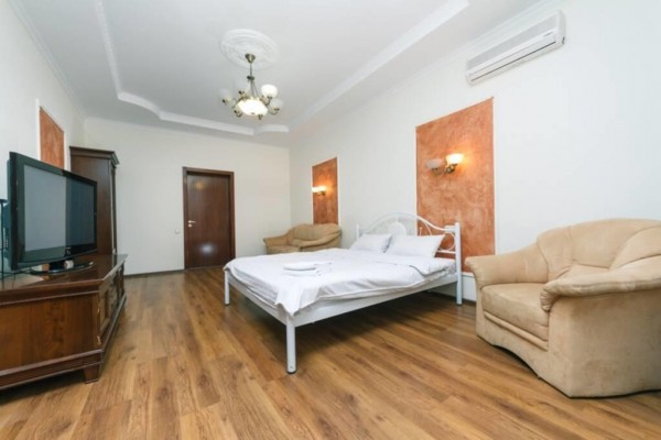 3 bedroom ARENA CITY