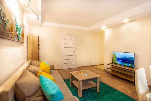 Apartment near Palace Ukraine and shopping center Ocean Plaza