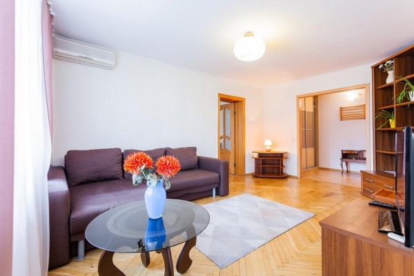 Center. Pechersk. Lesia Ukrainka 7.