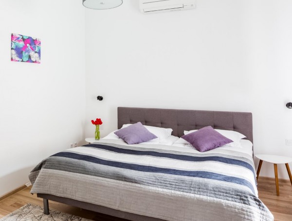 F -E C Apart Hotel Code 10