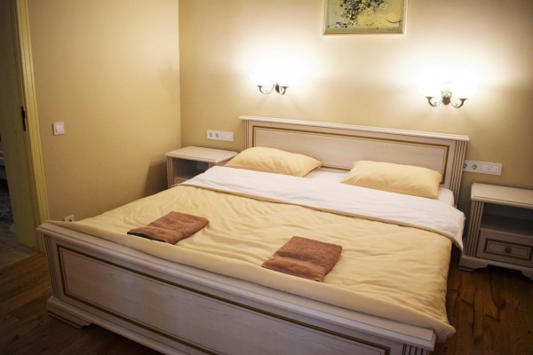 F / Elegant Apt біля проспекту Шевченка