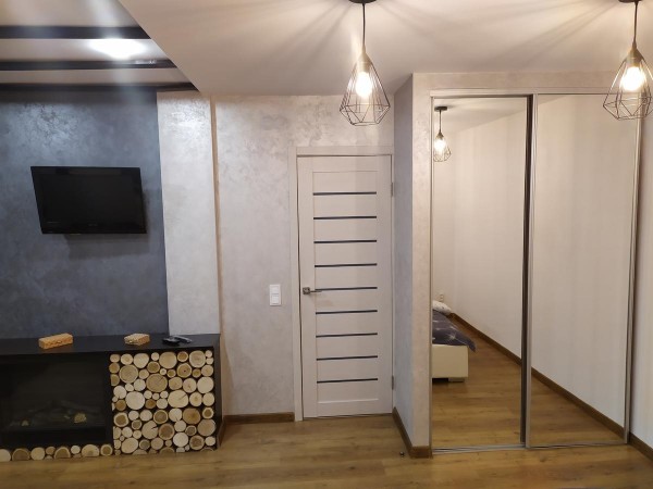 Апартментс В