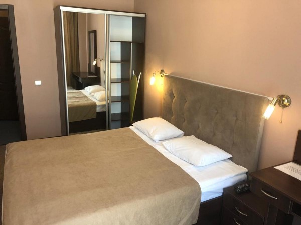 Міні-готель Hotel 18