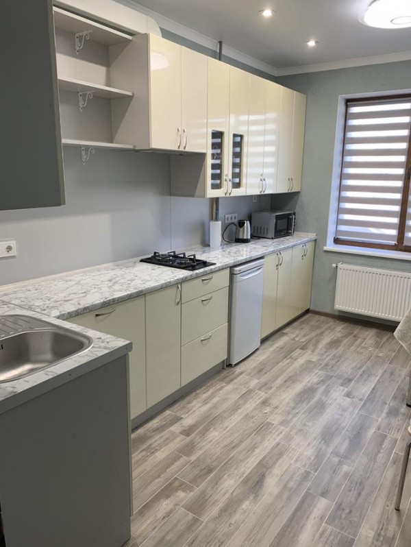 Apartments he is mid-component