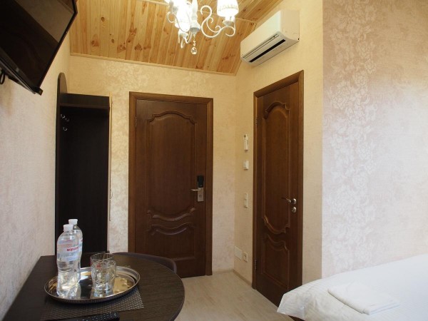 Гостьовий будинок Kolmark Residence