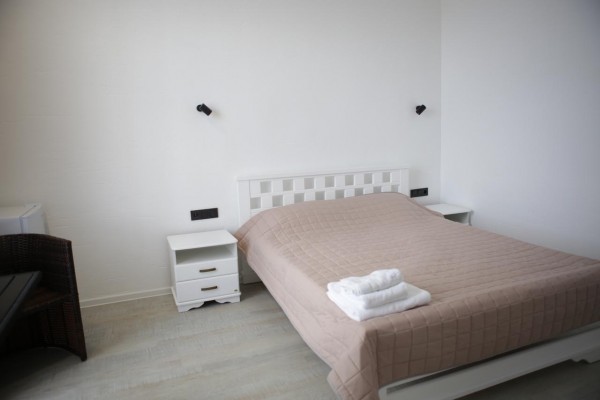 Номер з видом на море і своїм бунгало в Отраді