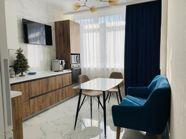 Apartments on the fountain, near the sea