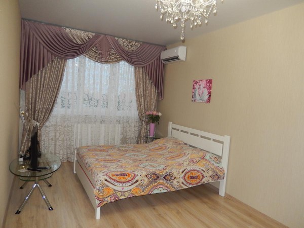 Cozy apartment in LCD Odessa traditions.