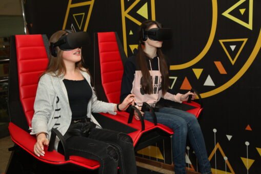 7D Аттракцион - ТРЦ "Dafi Heroiv Pratsi St 9 3 этаж Kharkiv Kharkiv Oblast 61000